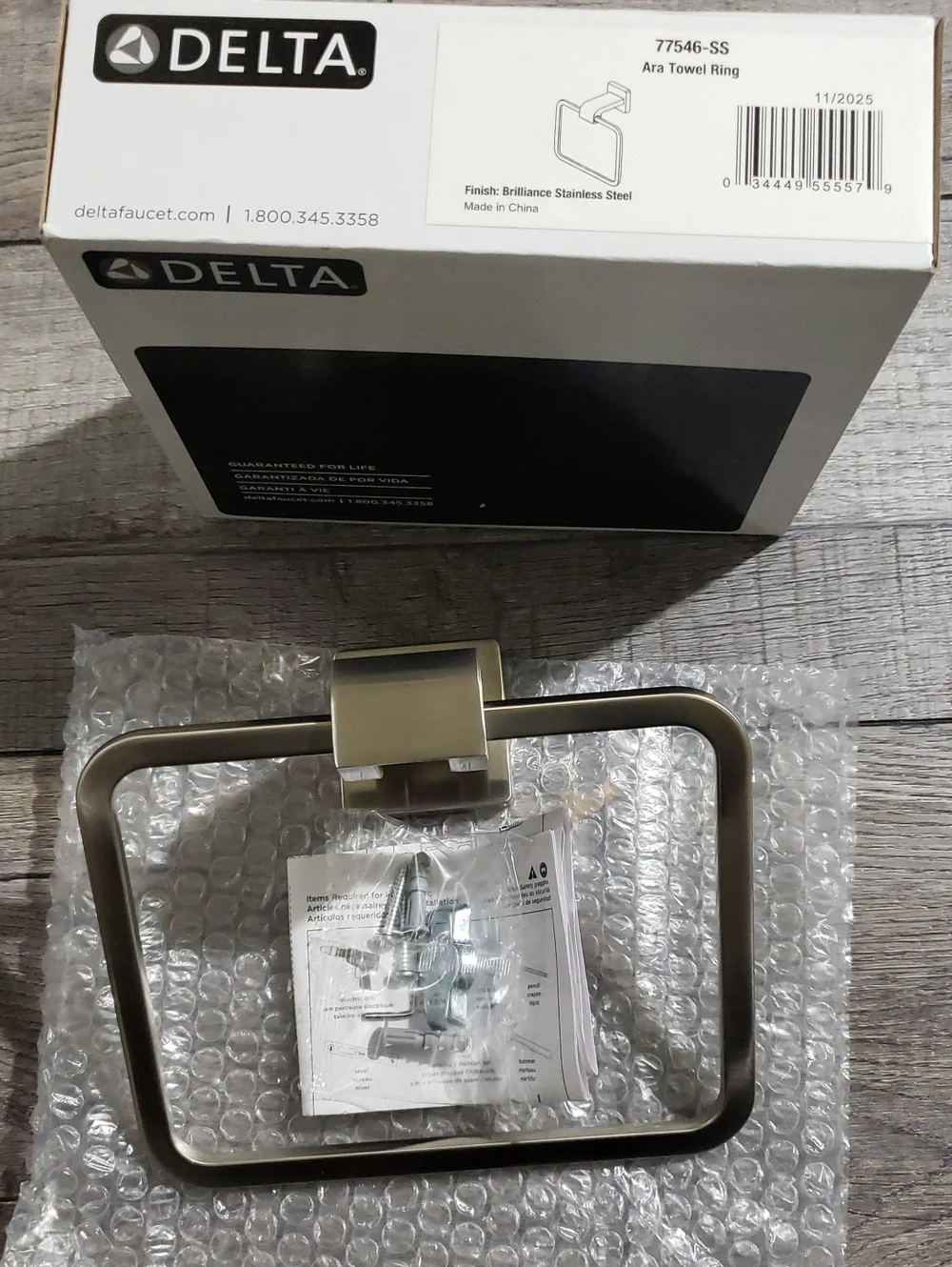Delta Hand Towel Holder, Square Stainless Steel Ring for Hanging Towels 77546-SS